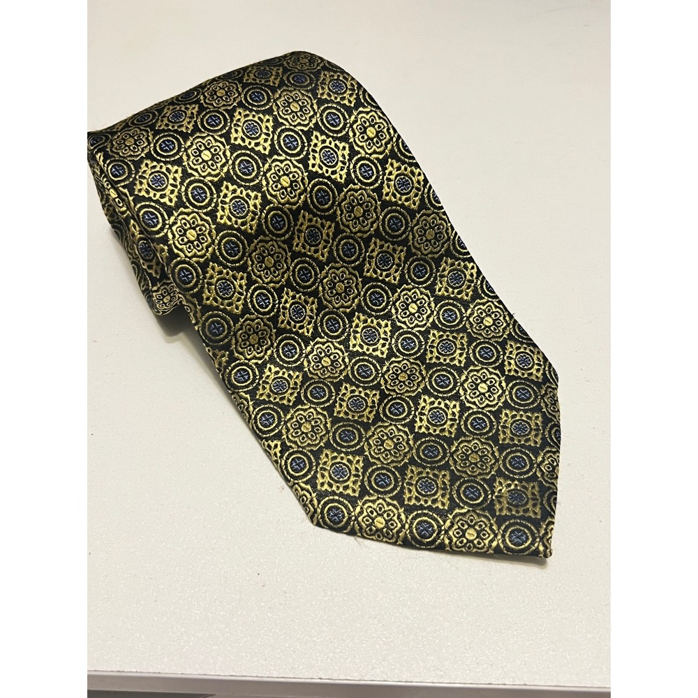 IMM Silk Necktie Black Gold Medallion Pattern Mens 62x4 Classic Dress Luxe Wear